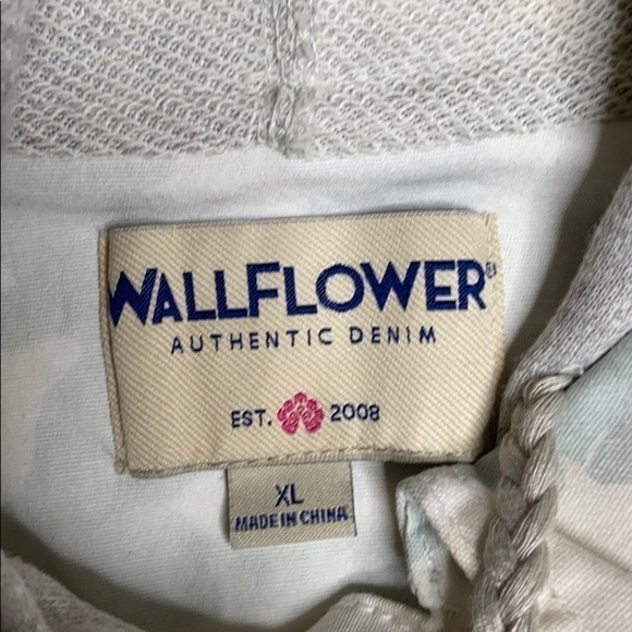 Wallflower Authentic Denim Light Camo Hooded Vest - Picture 4 of 8